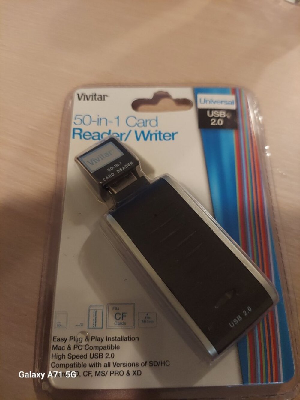 Vivitar 50-in-1 Card Reader/ Writer